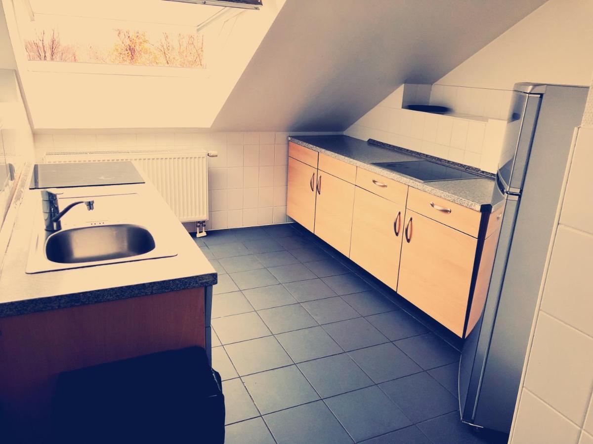 Sezer B&A Ug Bed & Breakfast - Berlin — Fotos 1